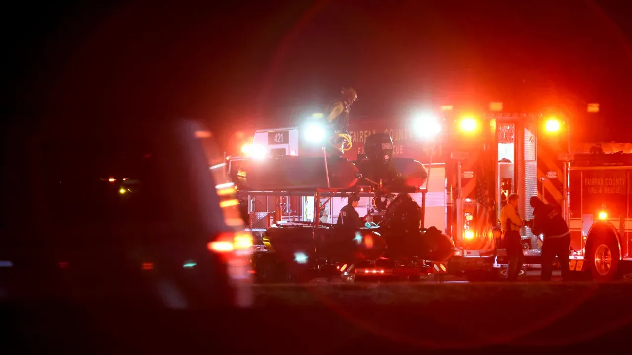 Colisão de avião e helicóptero em Washington deixa mortos