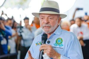 Lula fala pela 1ª vez sobre radioterapia e diz que população também terá acesso