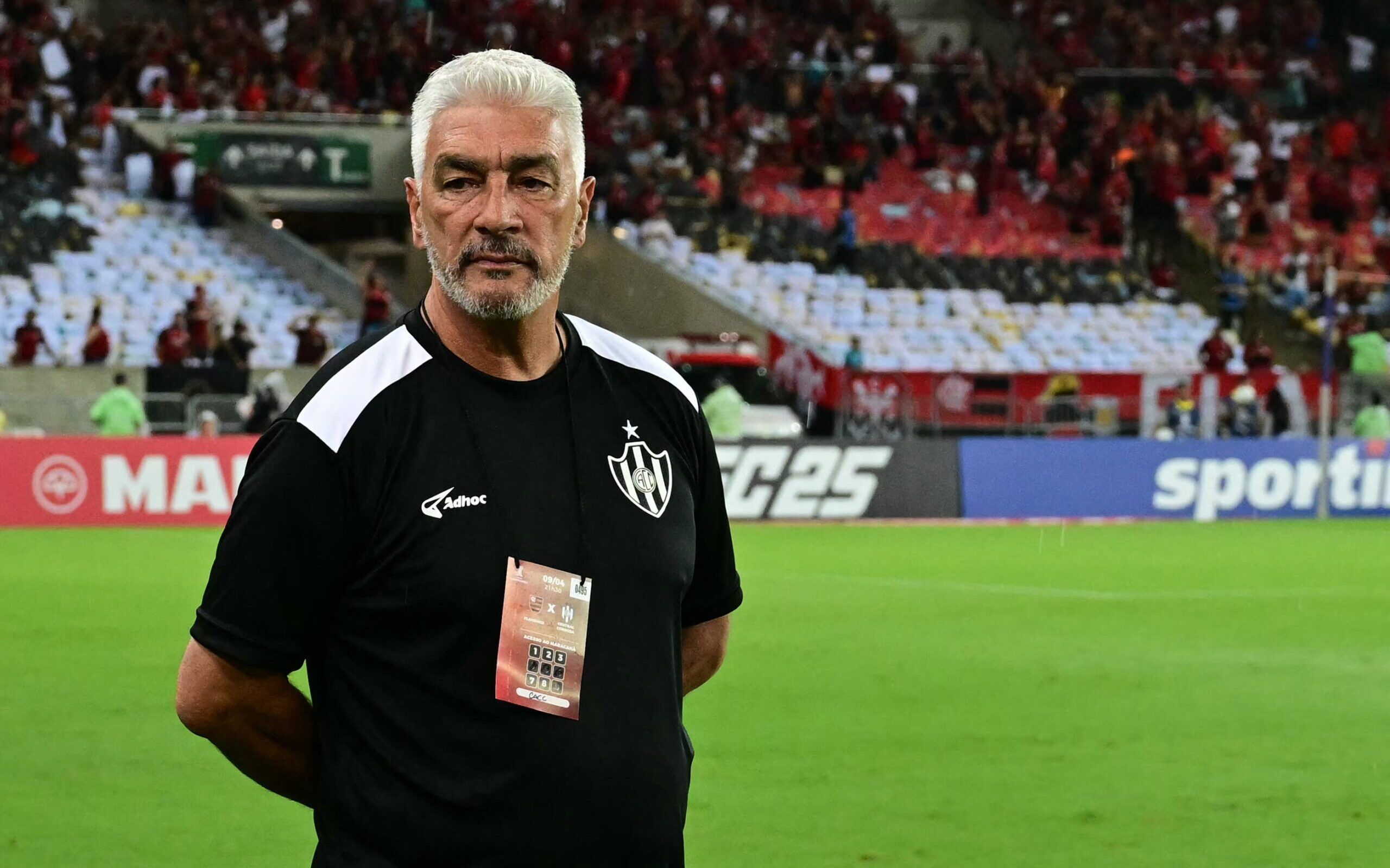 Técnico argentino lamenta resultado negativo contra o Flamengo. Reprodução: Lance