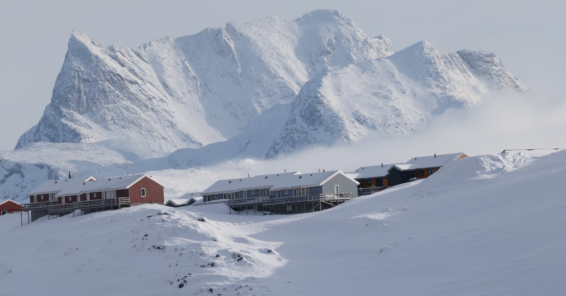 Visita do Vice-Presidente Vance à Groenlândia Revela Tensão Global