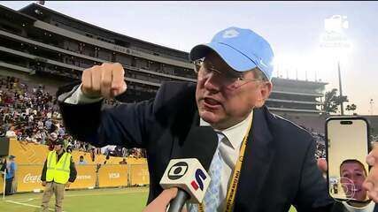 John Textor celebra vitória do Botafogo contra o PSG na Copa do Mundo de Clubes. Reprodução: Globo