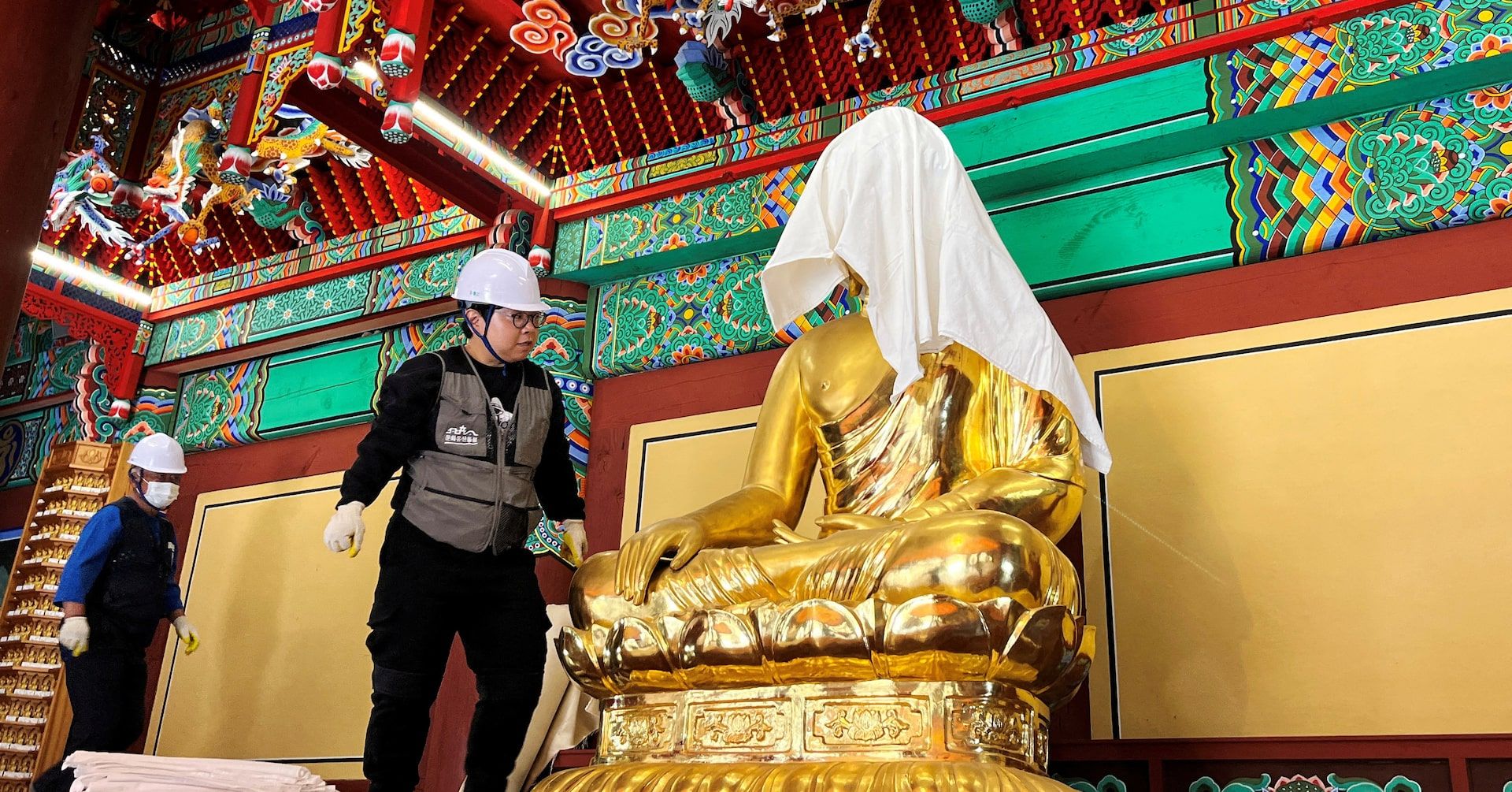 Incêndio Florestal Destrói Templo da Coreia do Sul e Desafia Comunidade