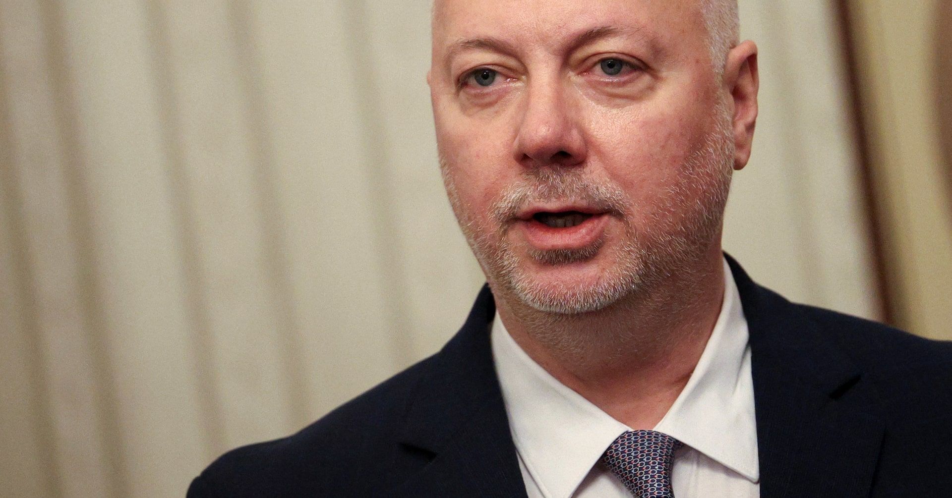 Governo búlgaro, sob liderança de Rosen Zhelyazkov, sobrevive a voto de desconfiança. Reprodução: Reuters