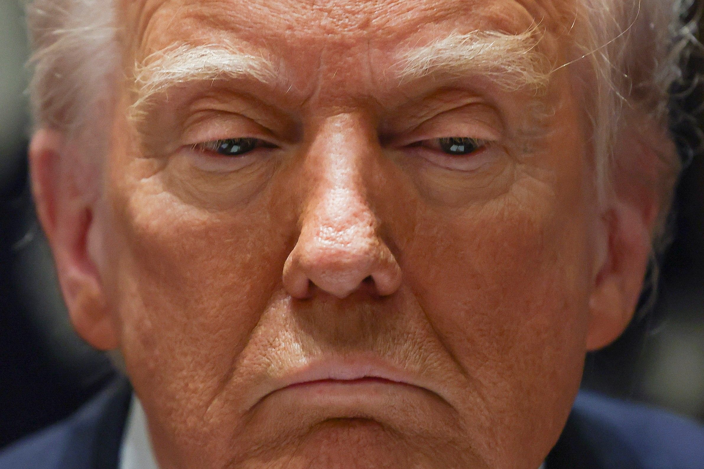 Trump Ameaça Tarifas de 50% ao Petróleo Russo