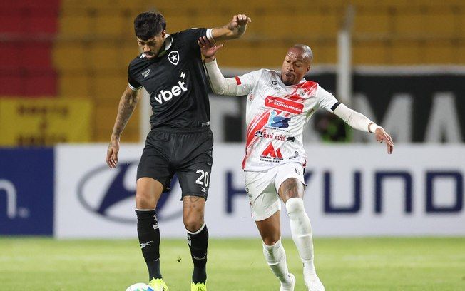 [Botafogo em campo enfrentando a altitude e ficando atrás na pré-Libertadores]. Reprodução: Esporte
