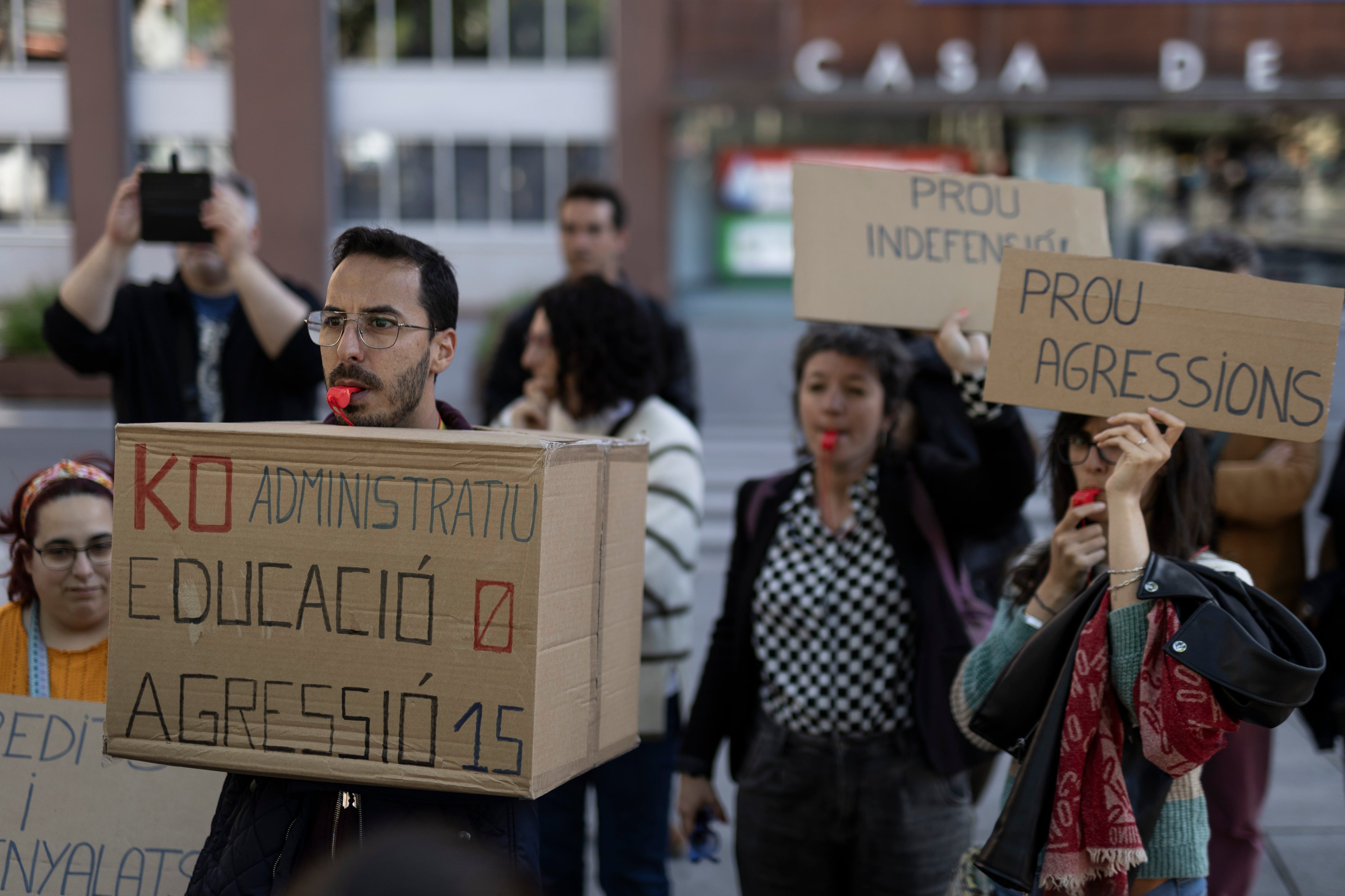 Polícia investiga agressão a professor em Sant Adrià de Besòs. Reprodução: El País