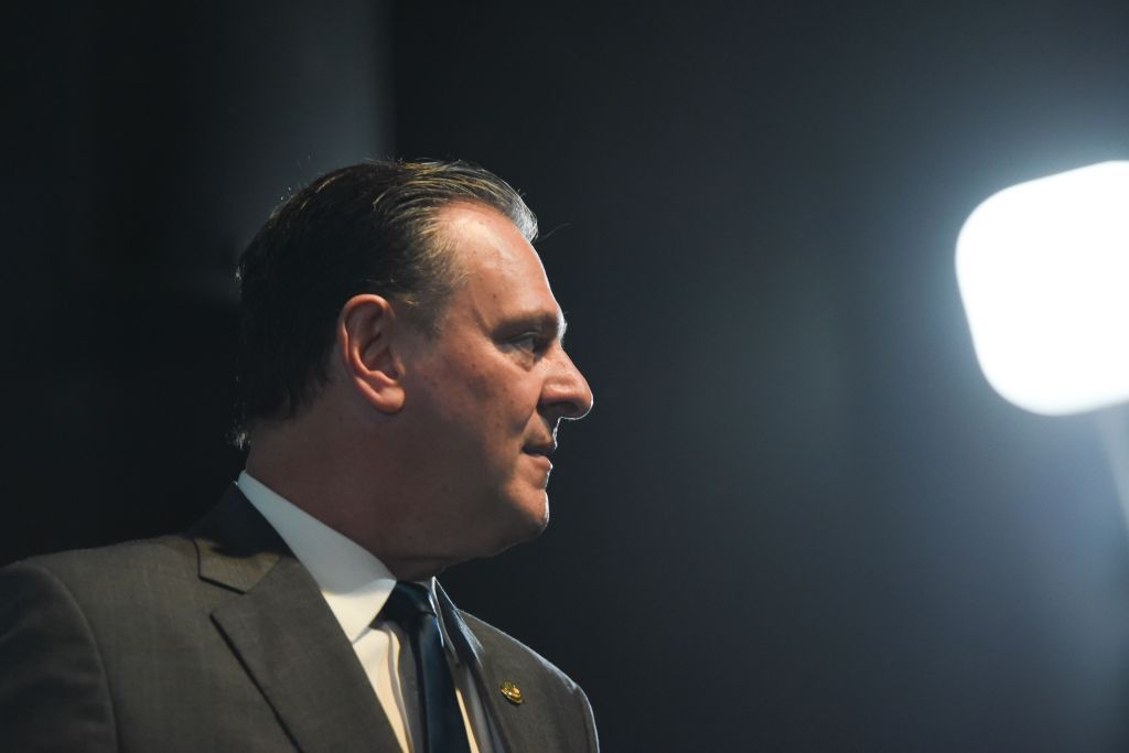 Bancada do Agro discute rompimento com ministro Fávaro