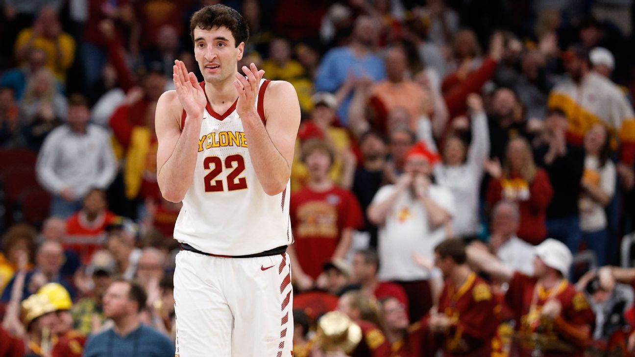 Milan Momcilovic se retira do draft da NBA e volta ao basquete universitário