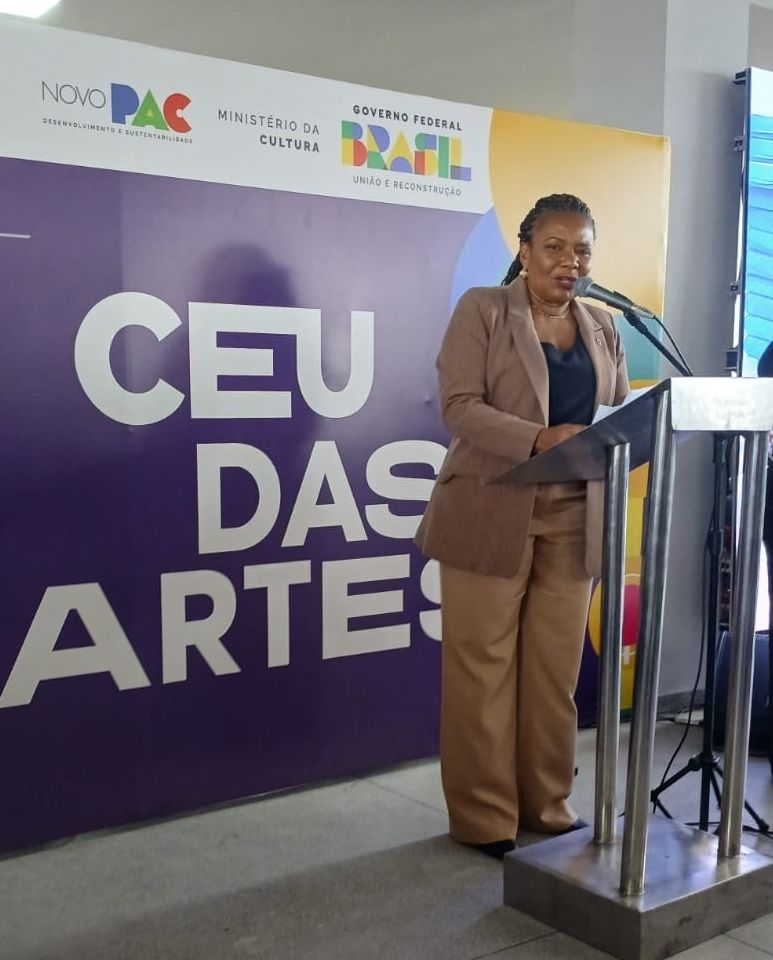 Ministra Margareth Menezes durante evento de inauguração do CEU das Artes em Alagoas. Reprodução: redação
