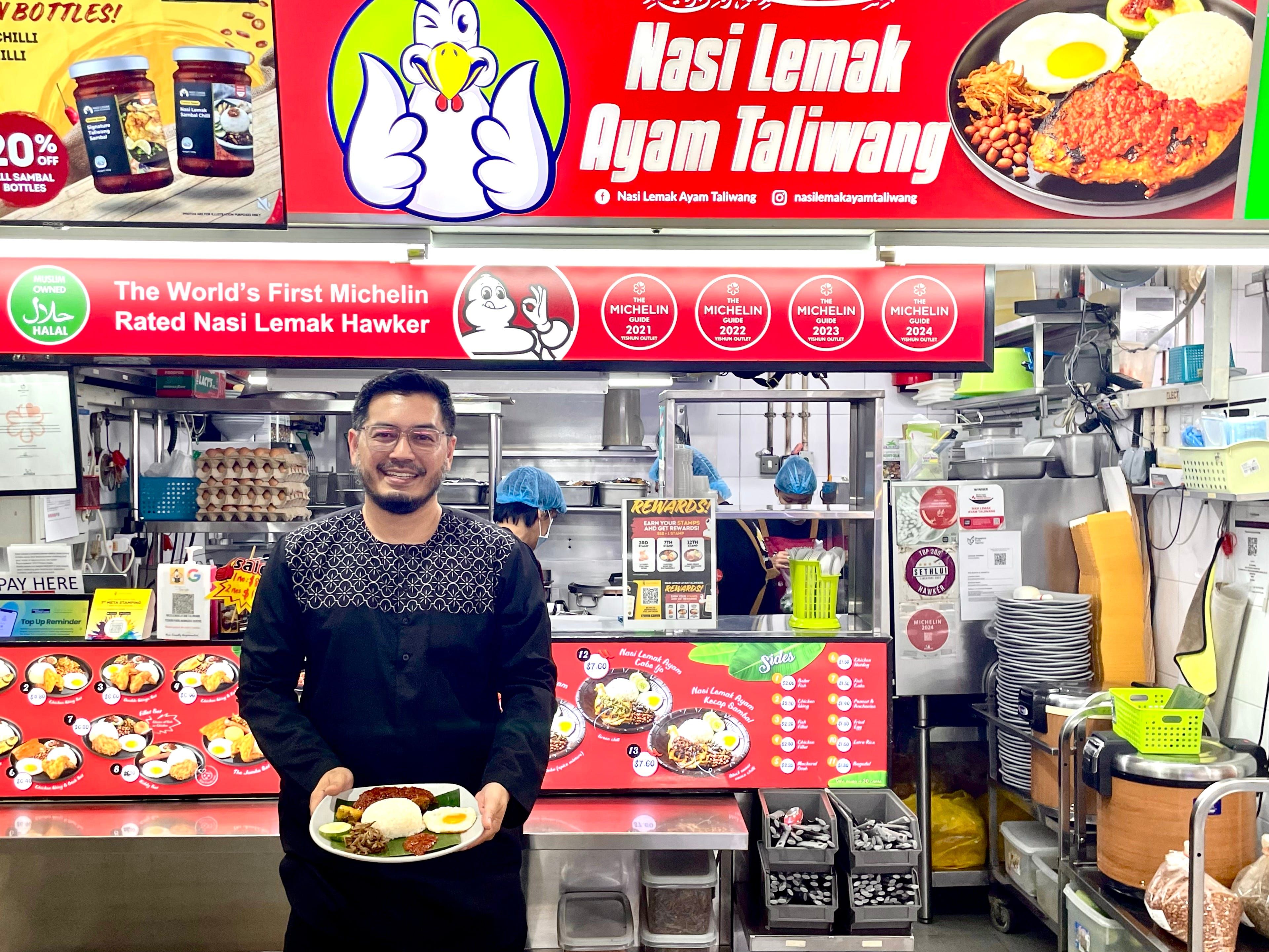 Noorman Mubarak, de chef por trás do Nasi Lemak Ayam Taliwang, transformou sua paixão em uma rede de restaurantes. Reprodução: Aditi Bharade
