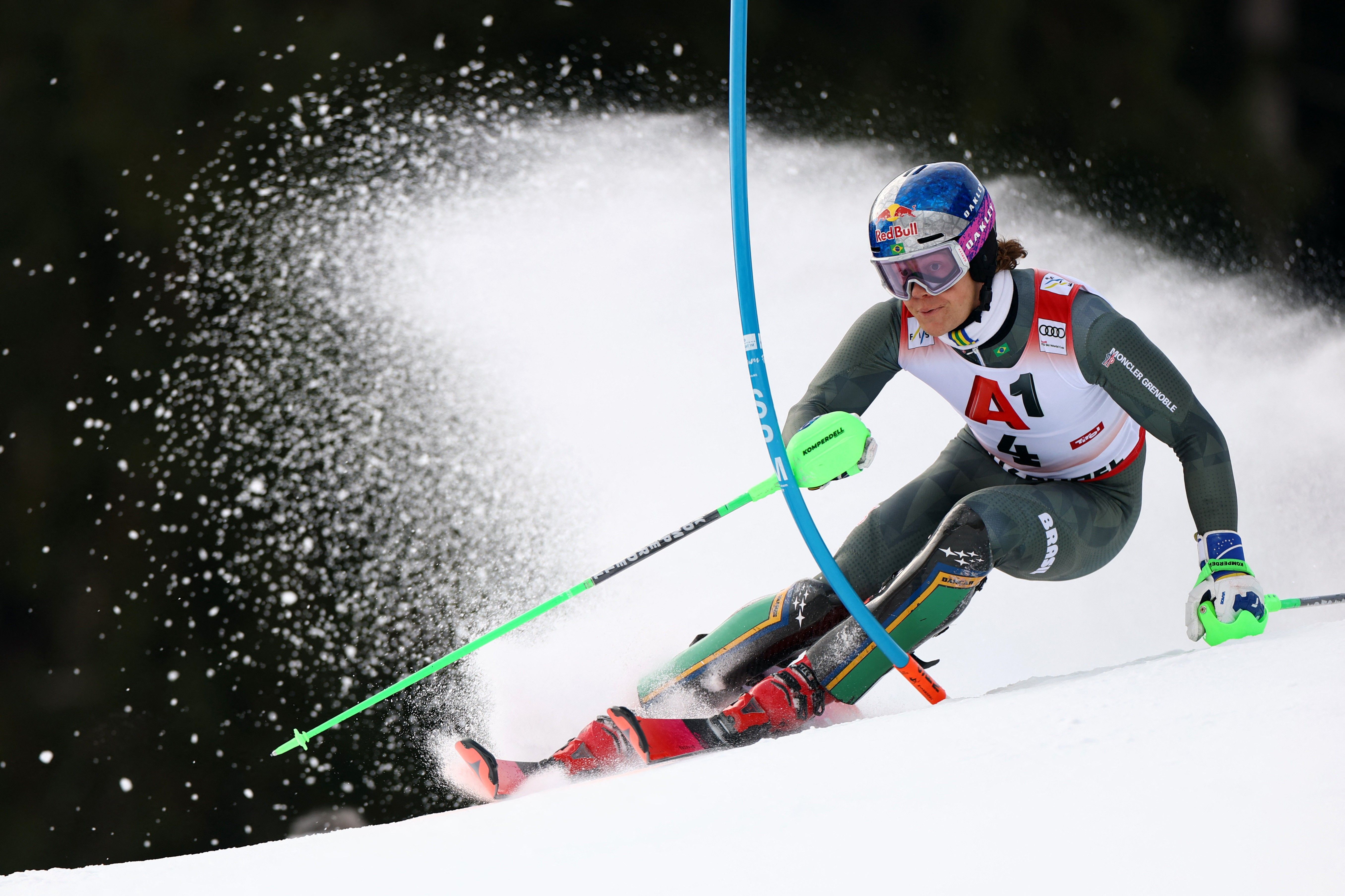 Lucas Pinheiro em ação no esqui alpino olímpico. Reprodução: Ge