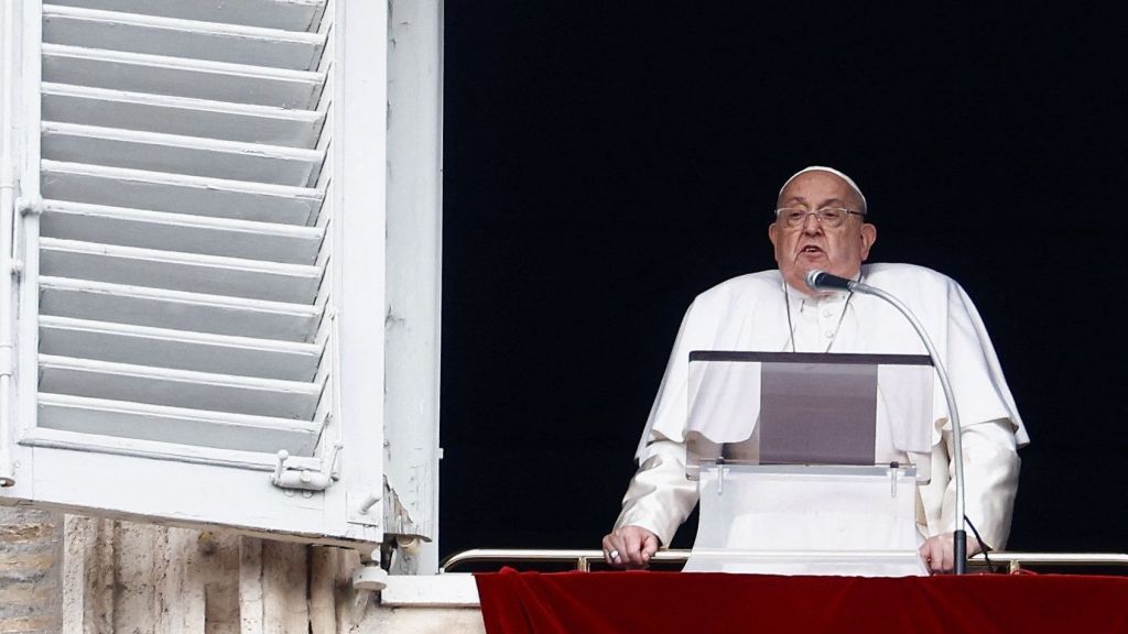Papa Francisco tem noite tranquila e está em recuperação
