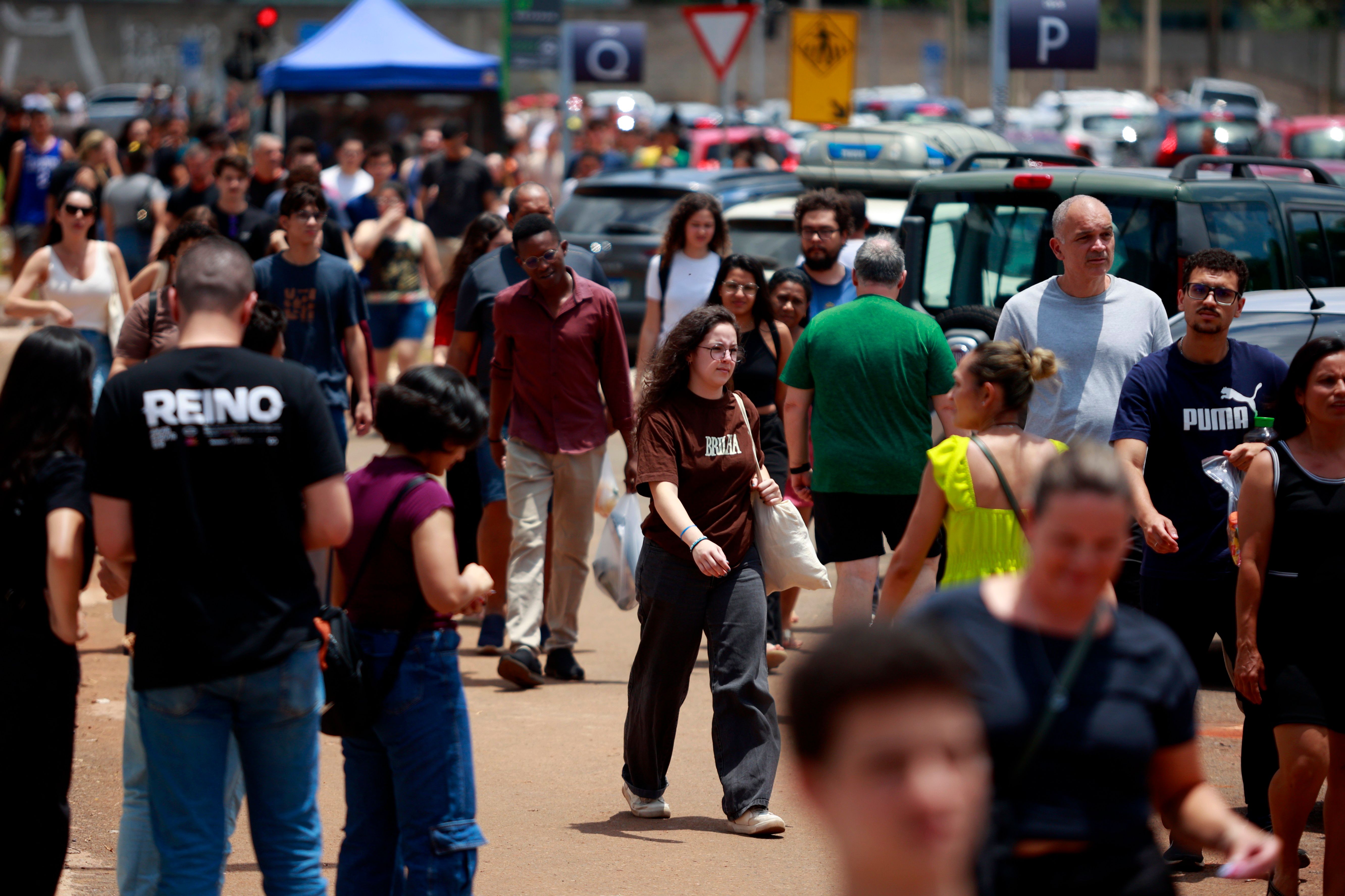 Participantes chegam a Brasília para o ENEM, reforçando a democracia como ponte entre gerações.. Reprodução: Oglobo