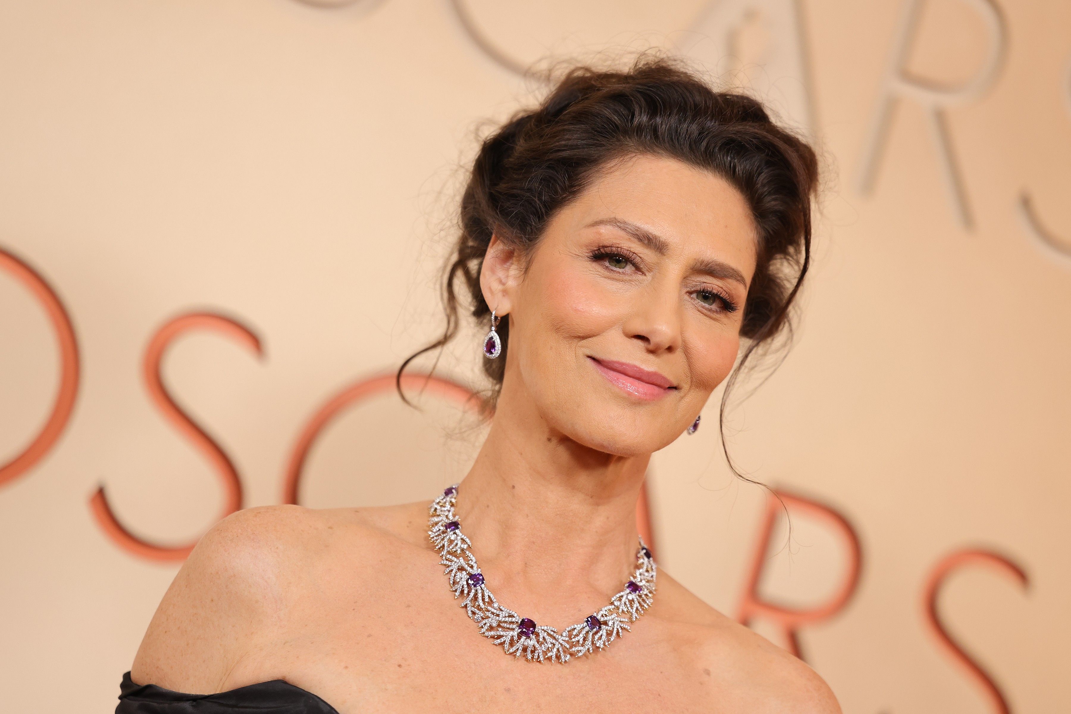 Maria Fernanda Cândido, 1ª brasileira, usa joias Tiffany no Oscar. Reprodução: Gshow