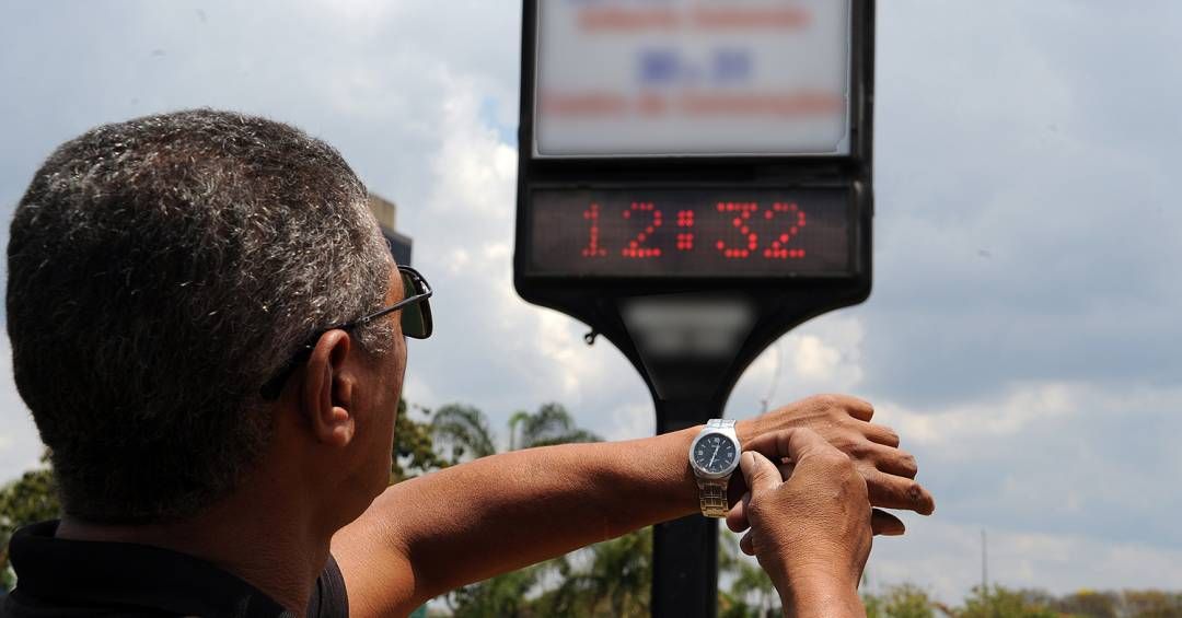 Horário de verão volta a ser debatido no Brasil, sem data definida. Reprodução: Retorno do item 11