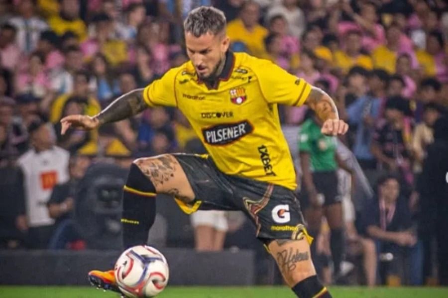 Barcelona confirma lesão de artilheiro antes de enfrentar o Cruzeiro