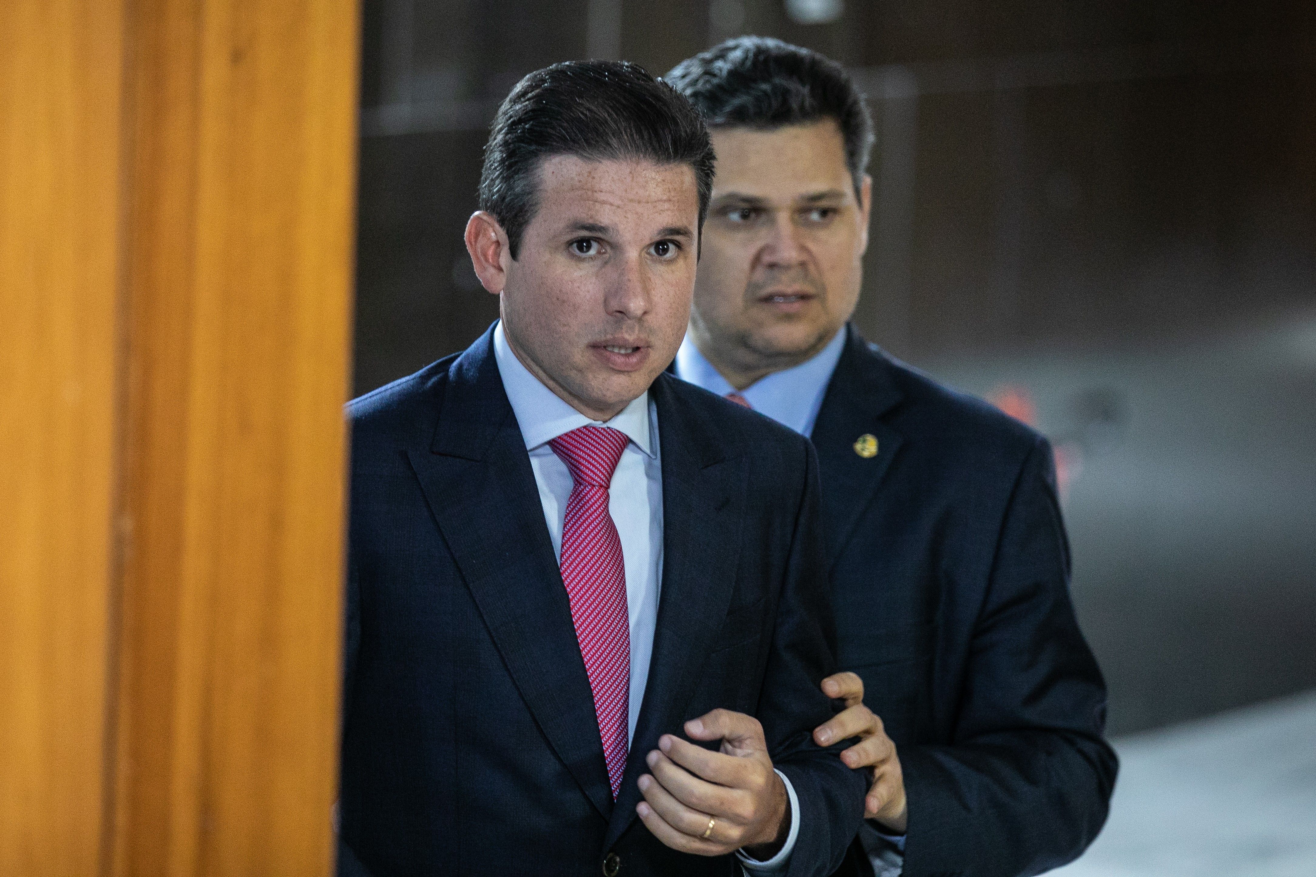 Hugo Motta se compromete a apresentar alternativa à anistia dos presos pelos ataques de 8 de janeiro. Reprodução: Globo