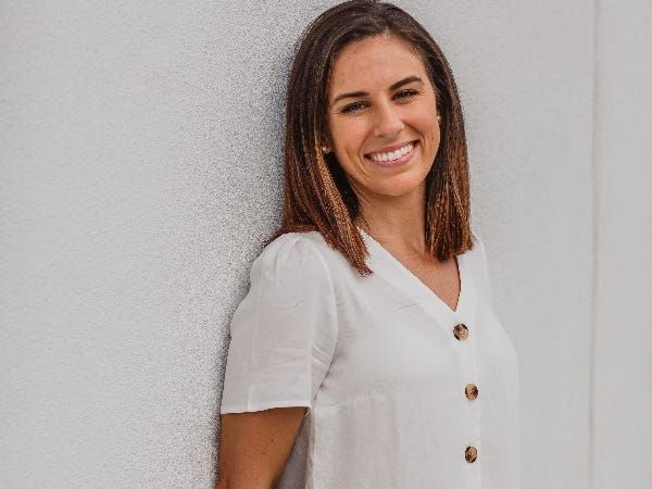 Lauren Gumpert compartilha como encontrou apoio entre as professoras da creche de suas filhas. Legenda da imagem. Reprodução: Business Insider