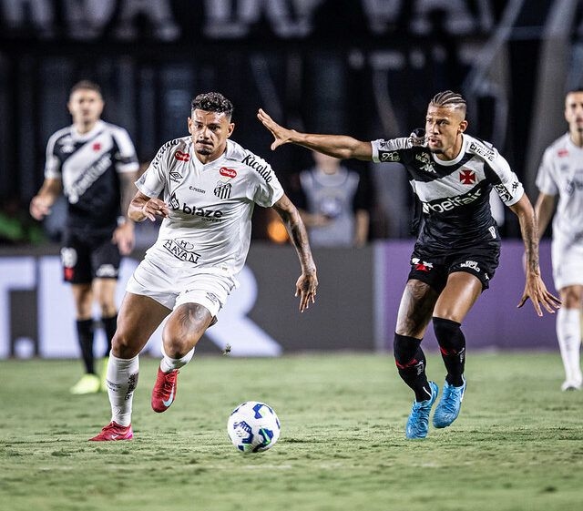 Pedro Caixinha Justifica Substituições em Derrota do Santos