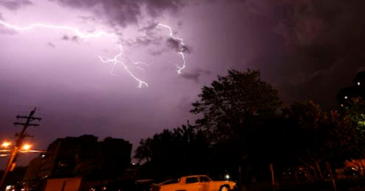 Relâmpagos Conectam Clima da Terra ao do Espaço