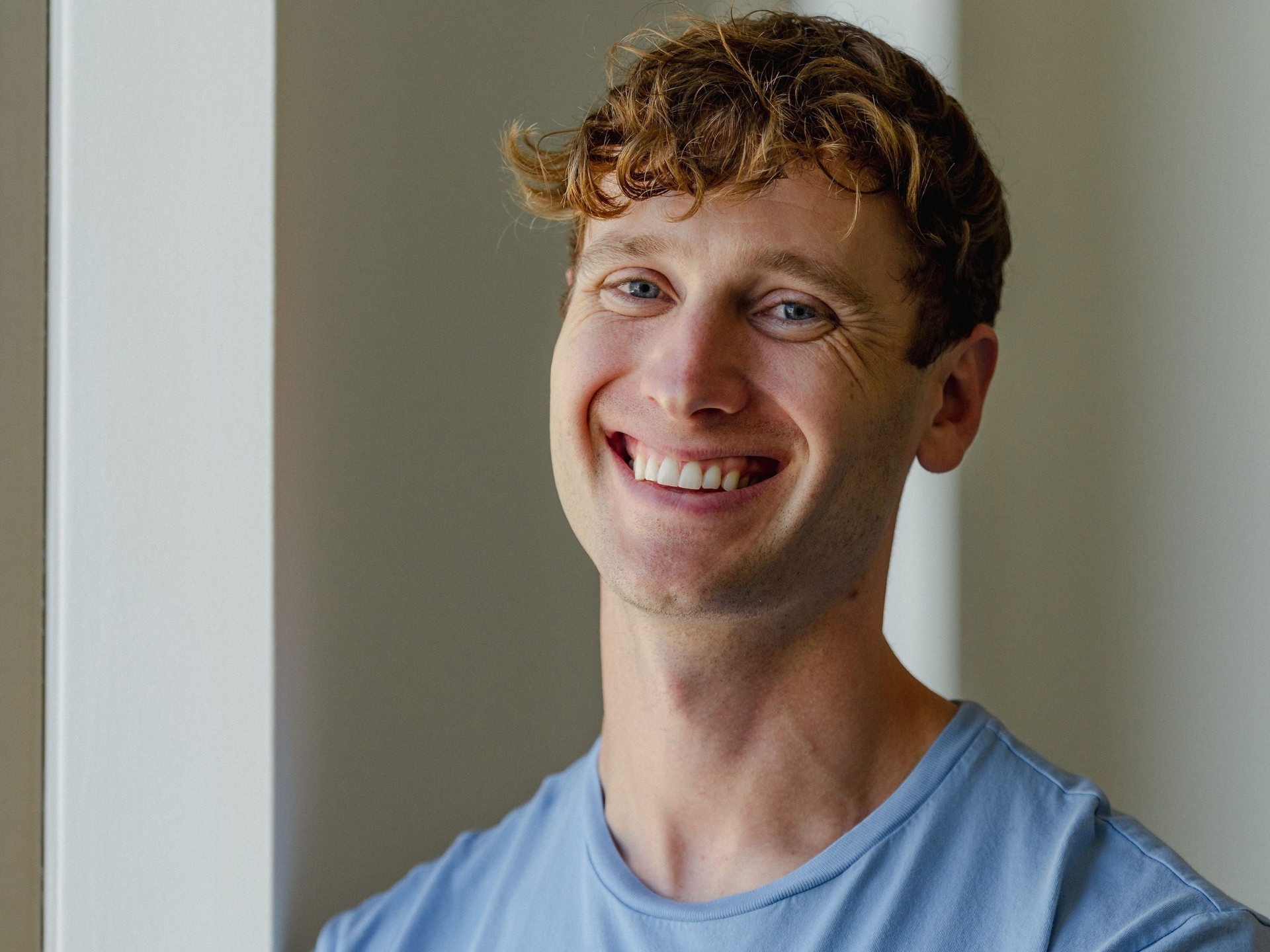 Winston Weinberg, CEO da Harvey, foca em auditorias de agenda e contratação prática para crescer a startup de IA jurídica. Reprodução: Retorno do item 11