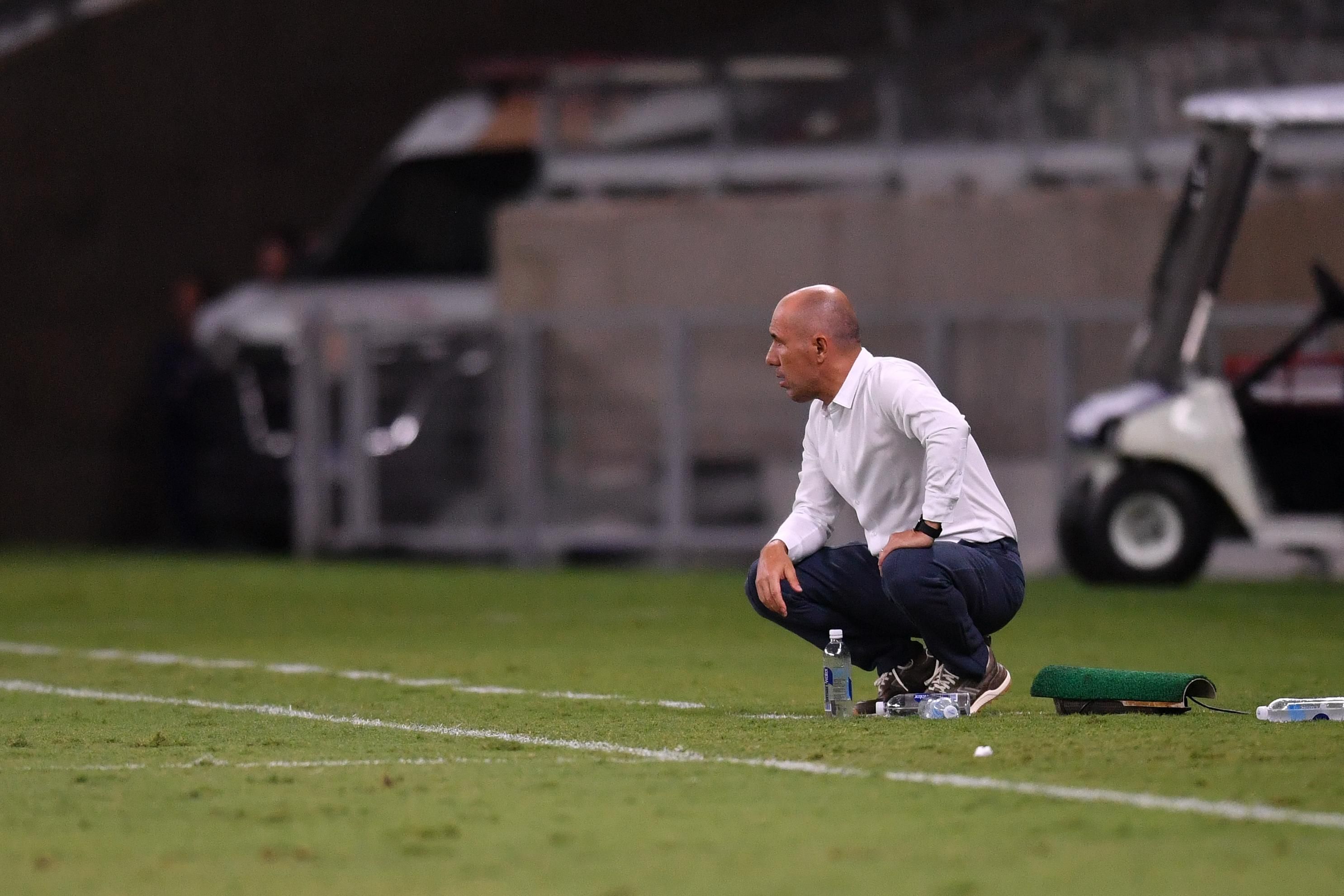 Técnico Leonardo Jardim em coletiva após derrota do Cruzeiro para o Mushuc Runa. Reprodução: O Tempo
