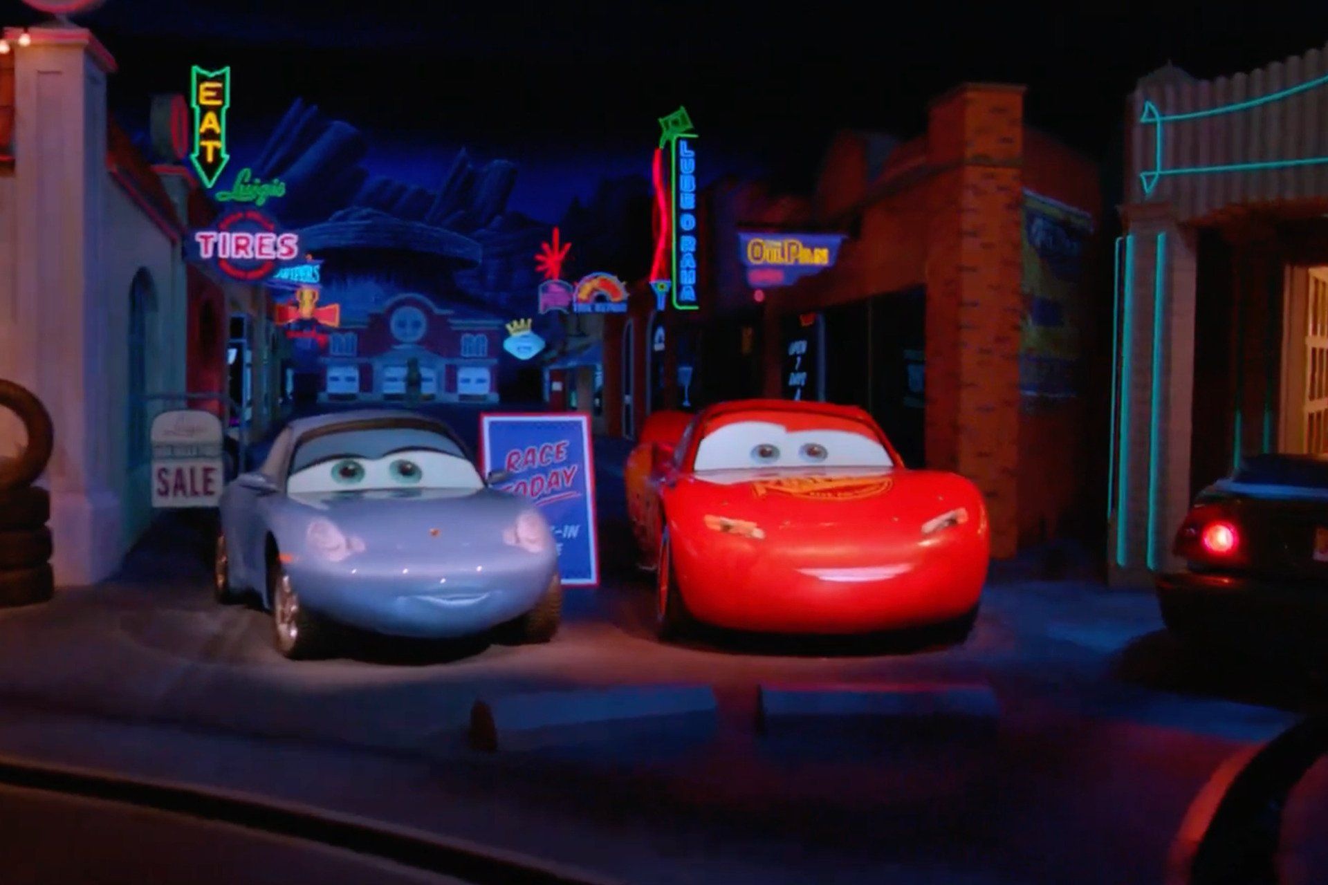Atrações e espetáculos celebram 70 anos da Disneyland em 'Radiator Springs'. Reprodução: Gizmodo