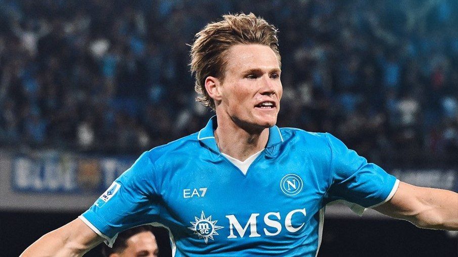 Jogadores do Napoli celebram conquista do Campeonato Italiano pela 4ª vez. Reprodução: ig.com.br