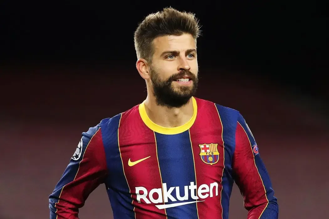 Gerard Piqué destaca o papel de Neymar na popularização da Kings League no Brasil durante coletiva em São Paulo. Reprodução: Gavea News