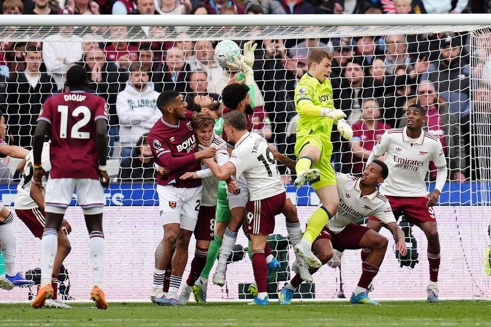 West Ham prepara reclamação formal à Premier League após gol anulado contra o Arsenal - Foto: O Globo