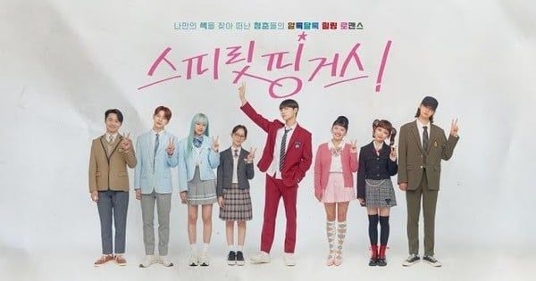 Estudantes exploram a autodescoberta através das atividades do clube de arte. Reprodução: Anime News Network