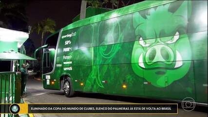Elenco do Palmeiras retorna ao Brasil após eliminação na Copa do Mundo de Clubes. Reprodução: Globo