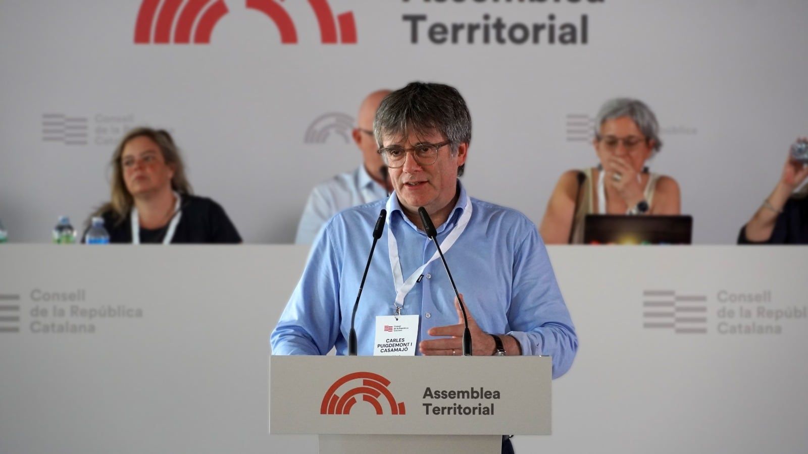 El 'expresident' Carles Puigdemont em um momento de sua intervenção no Consell per la República. Reprodução: El País