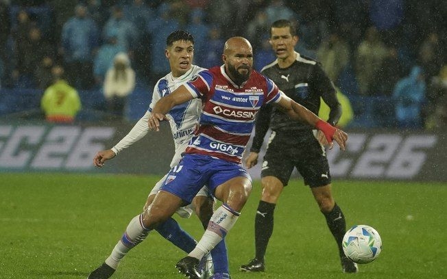 Fortaleza é eliminado da Libertadores após derrota para o Vélez em partida marcada por ventania. Reprodução: Igor Gomes
