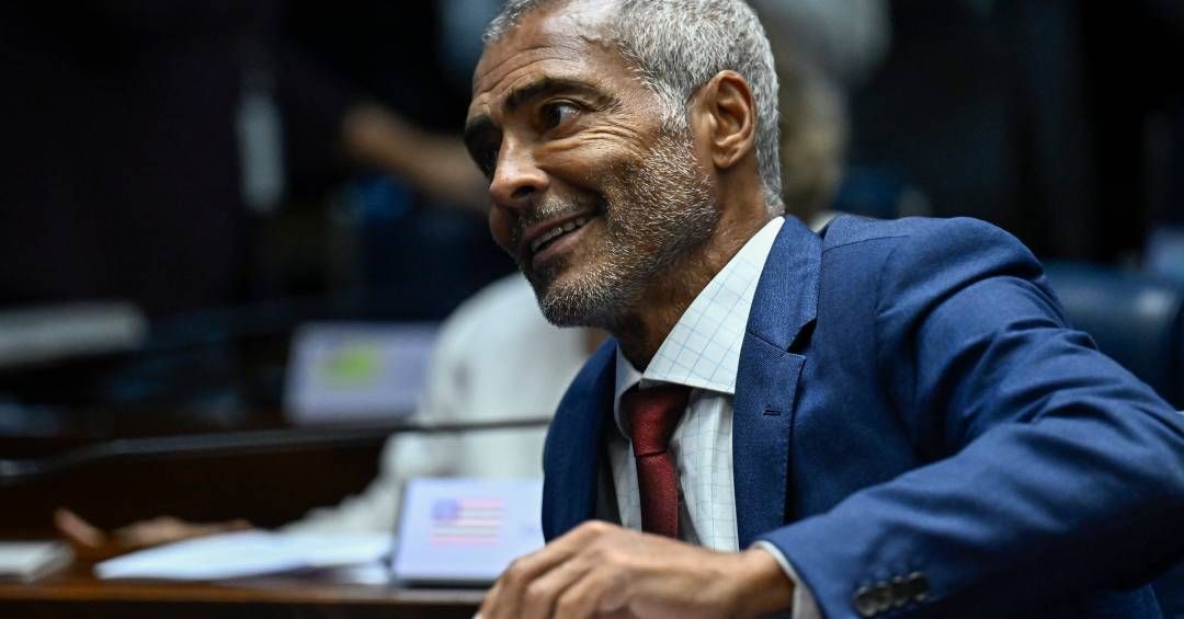 Senador Romário celebra derrubada do veto de Lula sobre pensão vitalícia a crianças afetadas pelo zika.; Reprodução: Veja