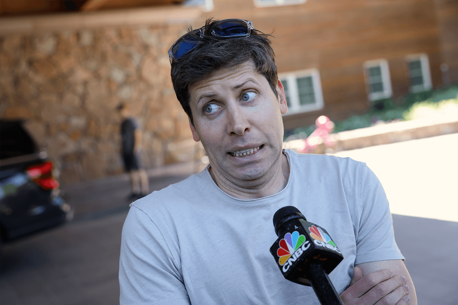 Sam Altman destaca-se em evento sobre inteligência artificial da Meta. Reprodução: Gizmodo.