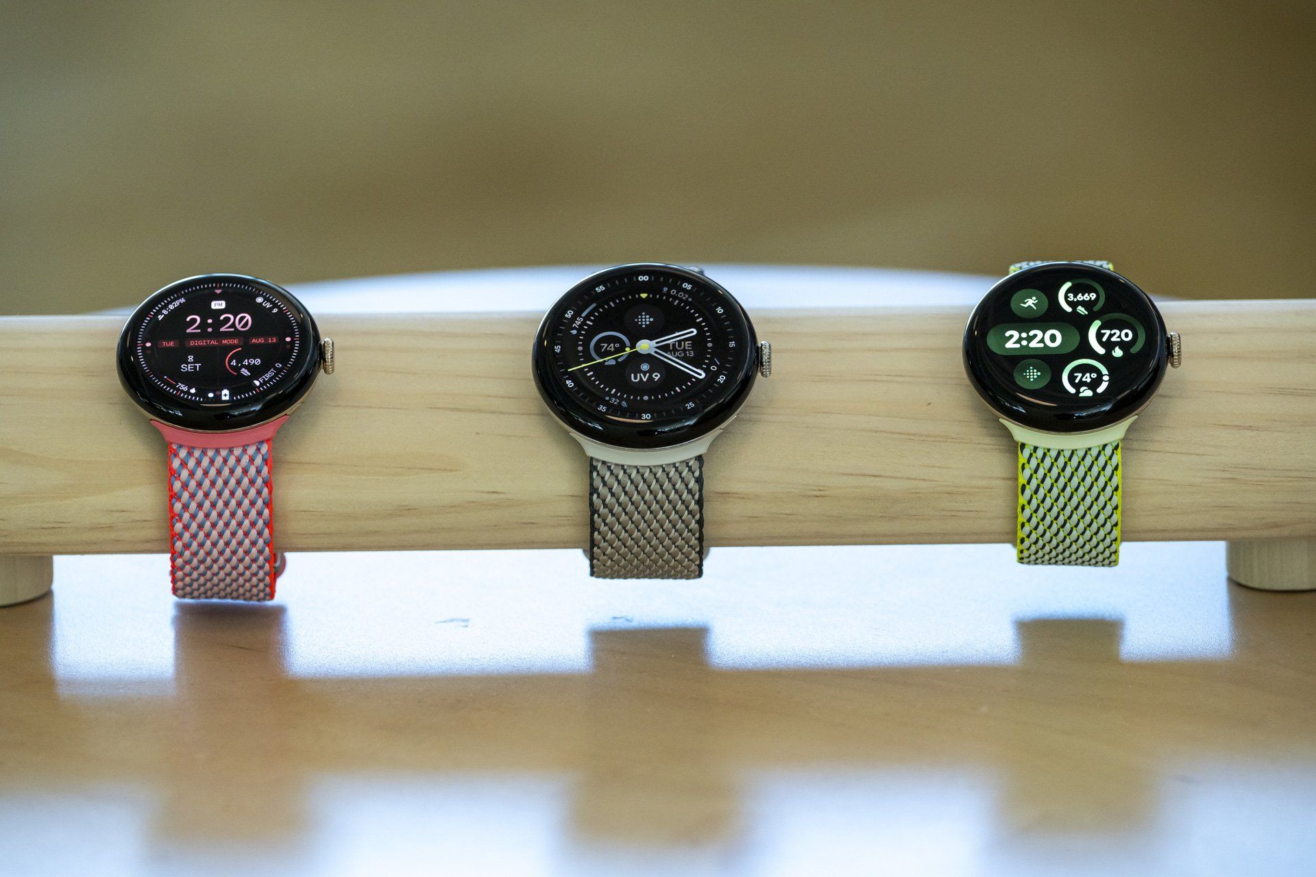 Nova geração do Google Pixel Watch 3 traz atualizações significativas em hardware. Reprodução: Gizmodo