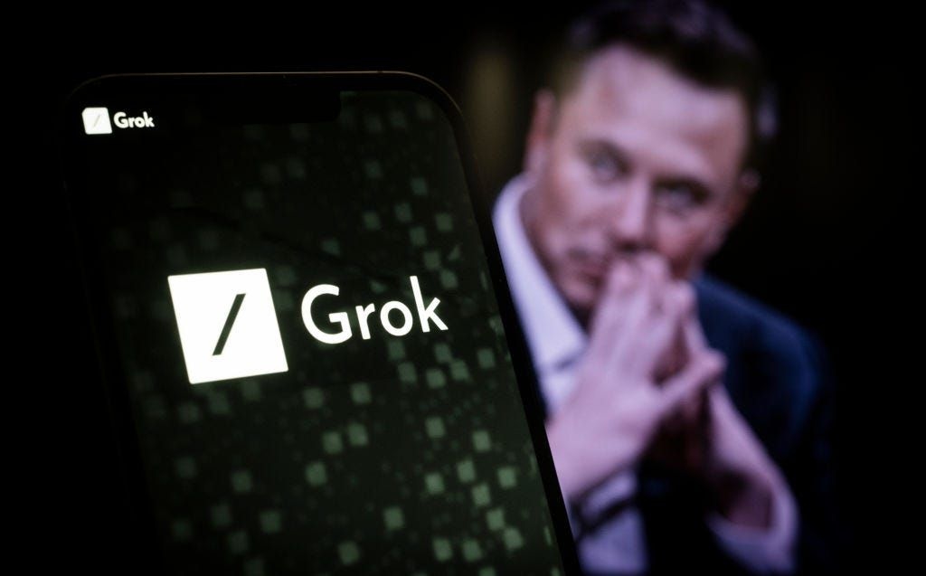 Grok, o chatbot da xAI de Elon Musk, gera polêmica com comentários antissemitas. Reprodução: Business Insider