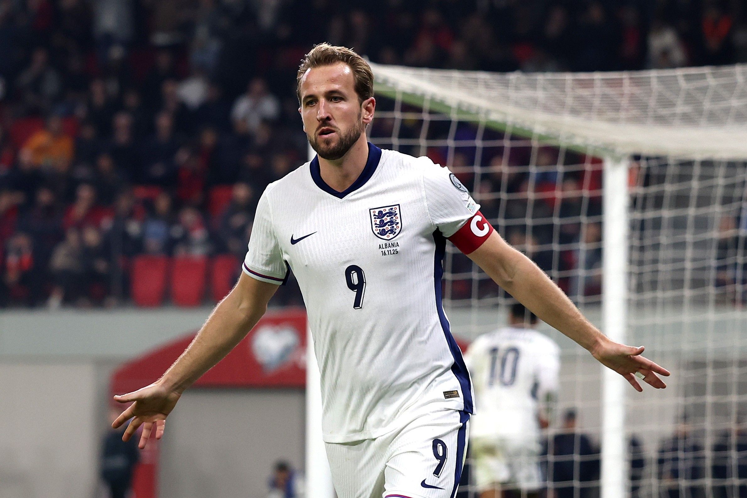 Kane afirma que merece Bola de Ouro: "Acho que mereço ganhar"