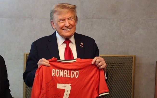 Trump e Cristiano Ronaldo juntos na Casa Branca; encontro com Mohammed bin Salman já confirmado. Reprodução: IG