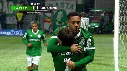 Hulk marca os gols, mas Atlético-MG perde para o Palmeiras por 3 a 2 no Brasileirão. Reprodução: Globo