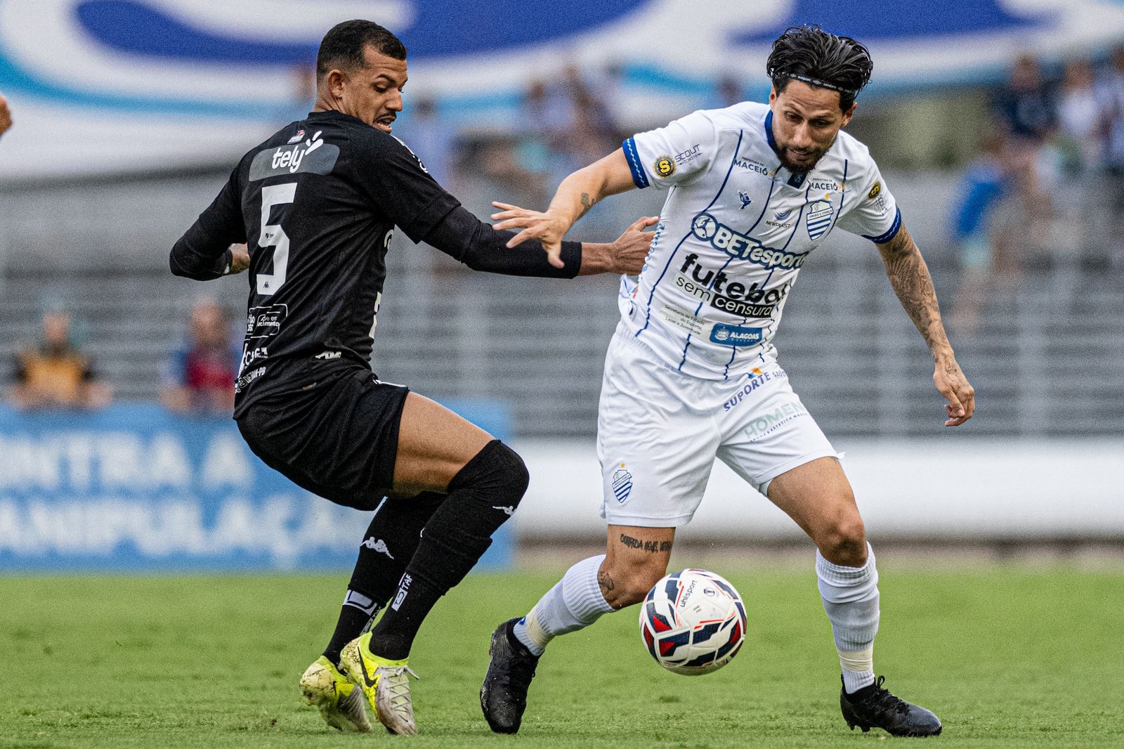 CSA vence Botafogo-PB por 2 a 1 com dois pênaltis de Enzo em Maceió. Reprodução: Paulo Chancey Junior