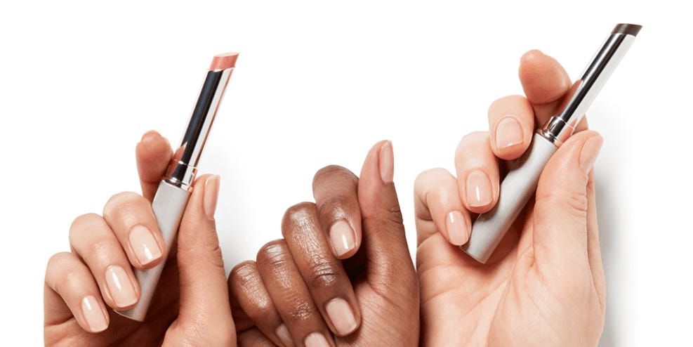 Vendas de batom Black Honey da Clinique estão esgotadas em diversas lojas. Reprodução: Business Insider