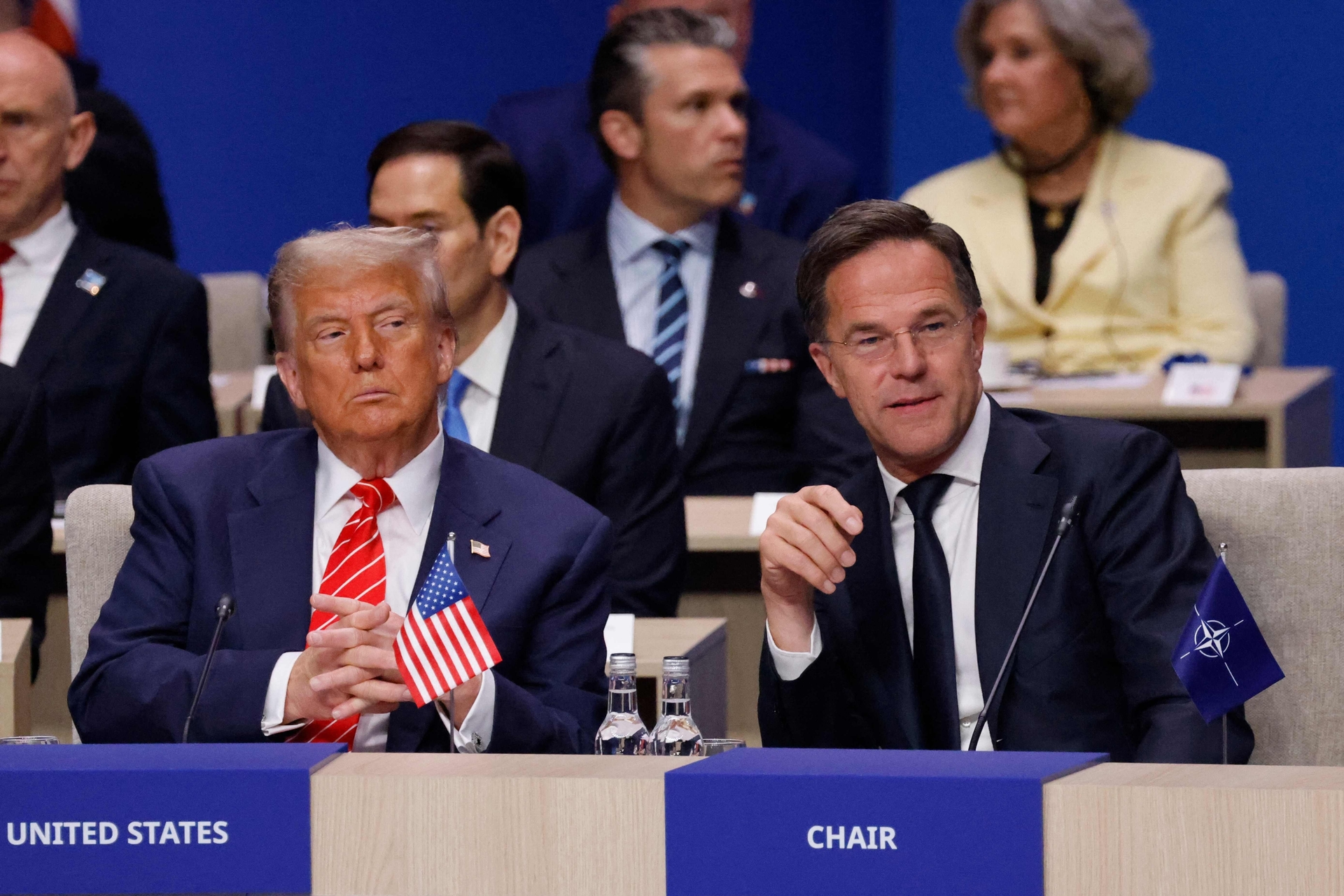 Trump anuncia tarifas de até 100% a negócios com a Rússia após encontro na Casa Branca com Mark Rutte. Reprodução: Globo