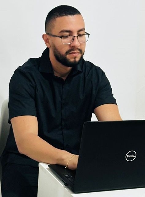 Contador Gabriel Avelino orienta sobre obrigatoriedade e detalhes da declaração do Imposto de Renda 2025. Reprodução: Mara Santos