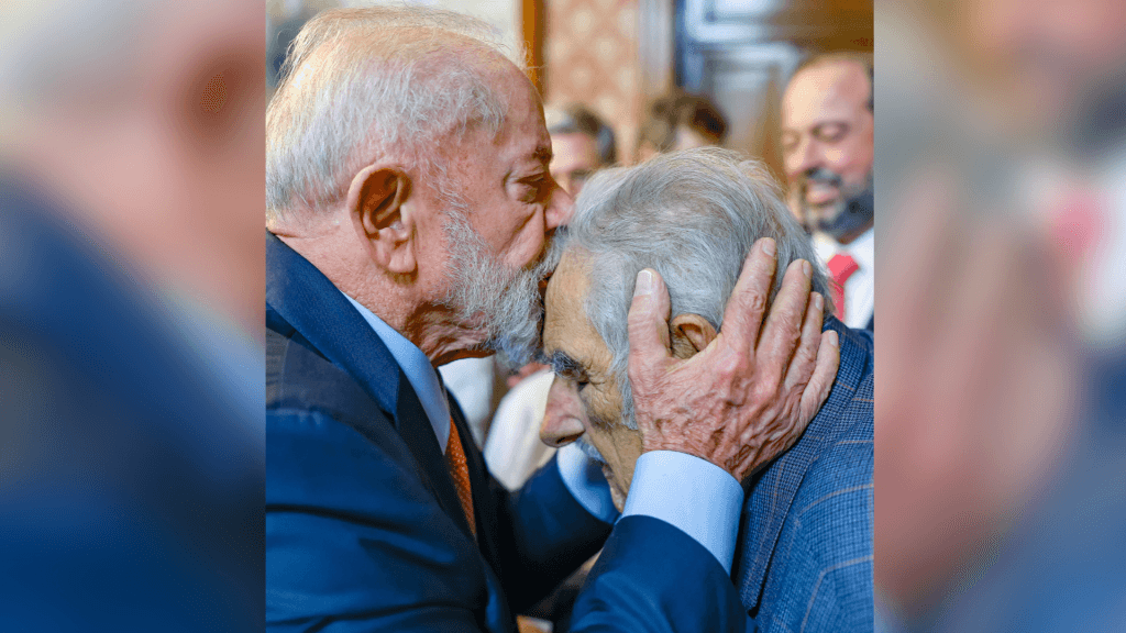 Lula se reúne com Pepe Mujica e conversa sobre integração sul-americana