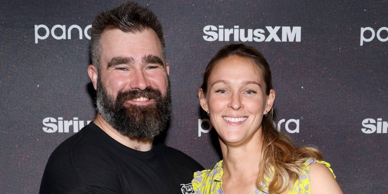 Os Kelce discutem opções para o nome do bebê. Reprodução: BuzzFeed