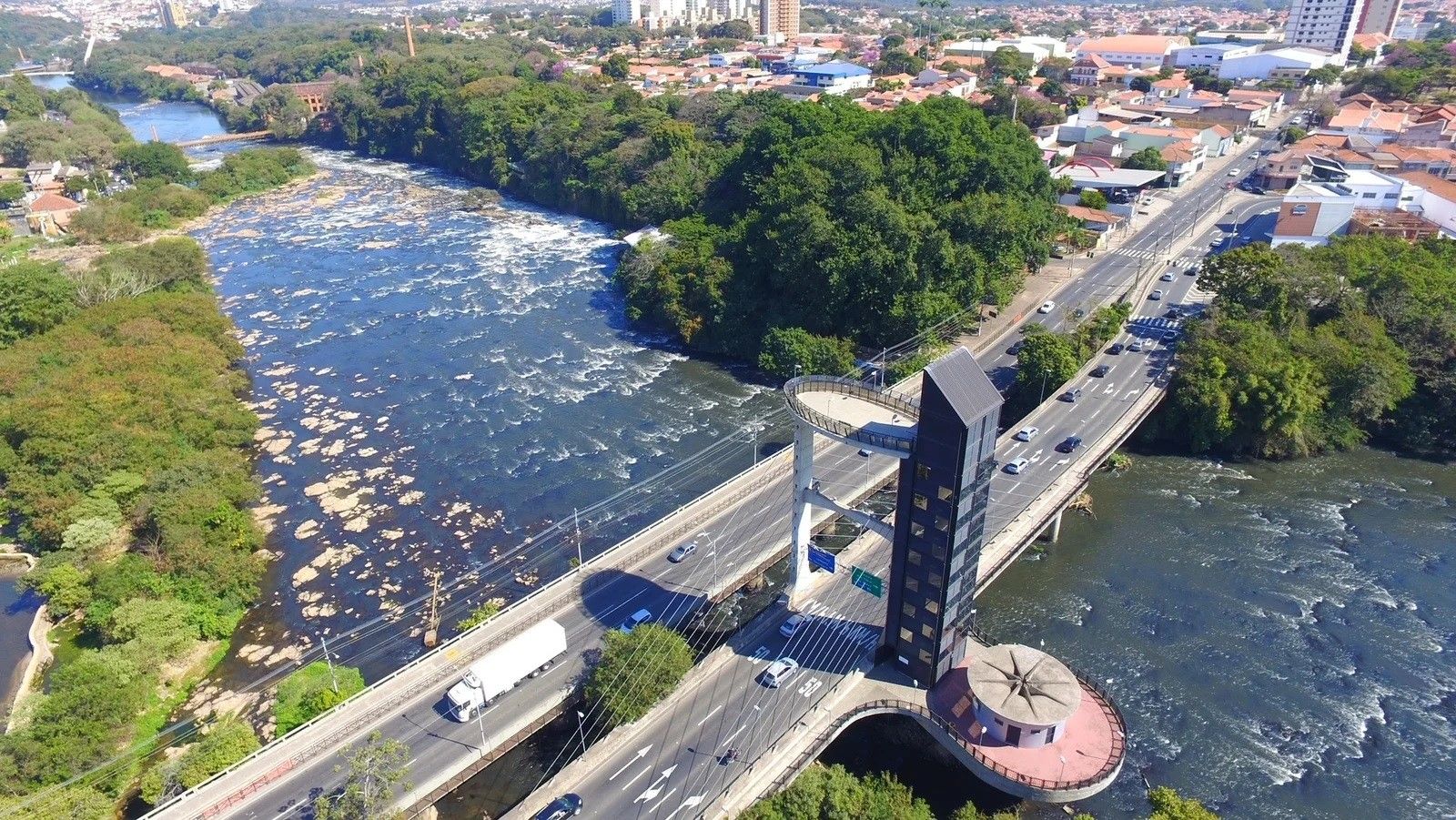 Elevador turístico de Piracicaba, sem manutenção após tentativa de concessão.. Reprodução: G1