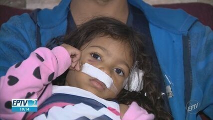 Crianças ficam feridas após ataque de pitbull em condomínio de Monte Mor. Reprodução: Globo