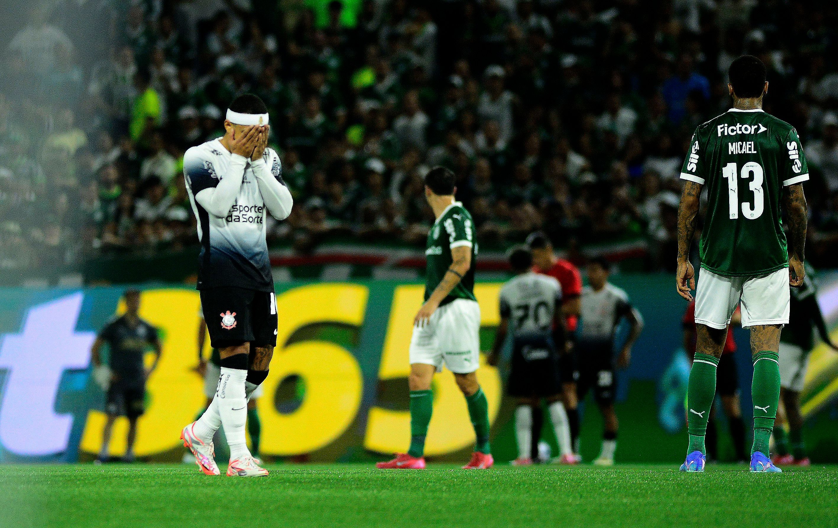 Equipe campeã paulista enfrenta dificuldades e perde para principal rival após desfalques. Reprodução: Globo